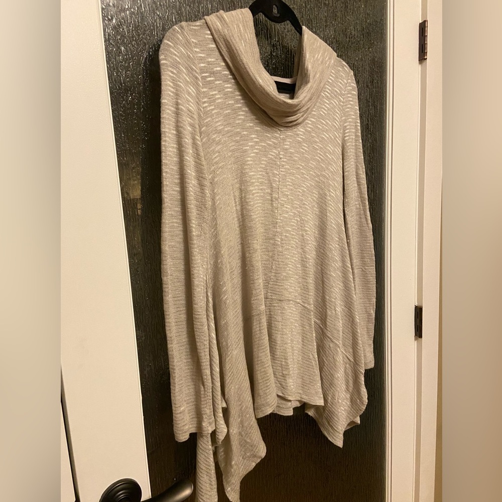 DKNY Turtleneck Sweater Top